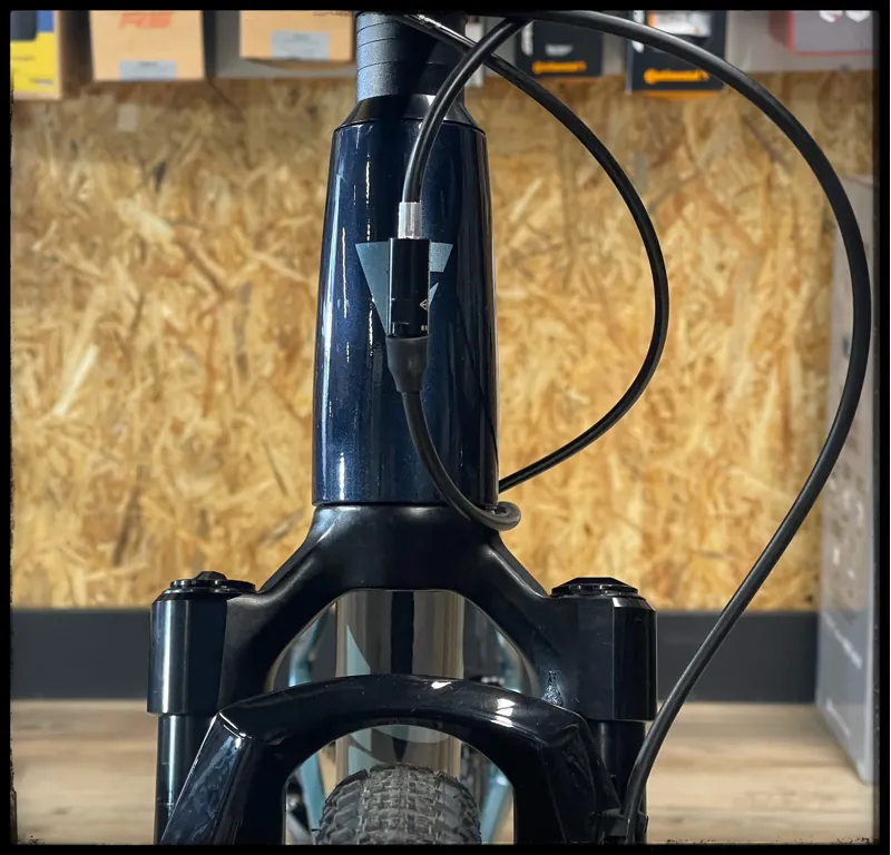 Giant Revolt X 1 Medium Cold Night 2023-4